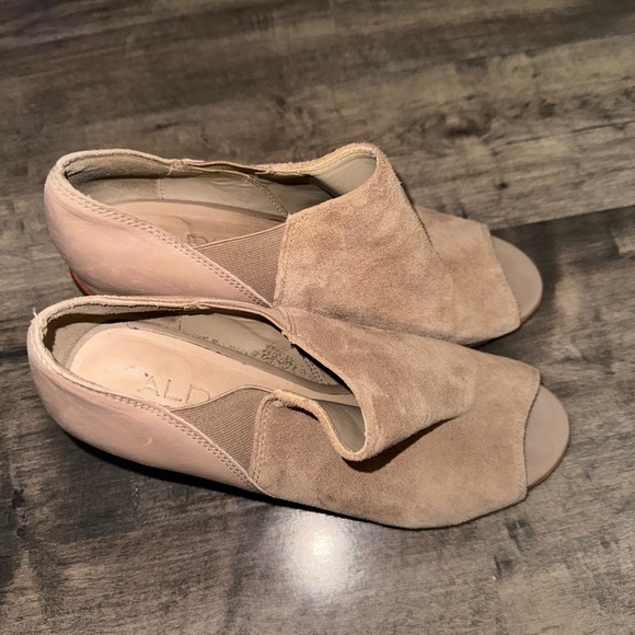 Aldo Suede Chunky Heel Booties - Picture 2 of 6
